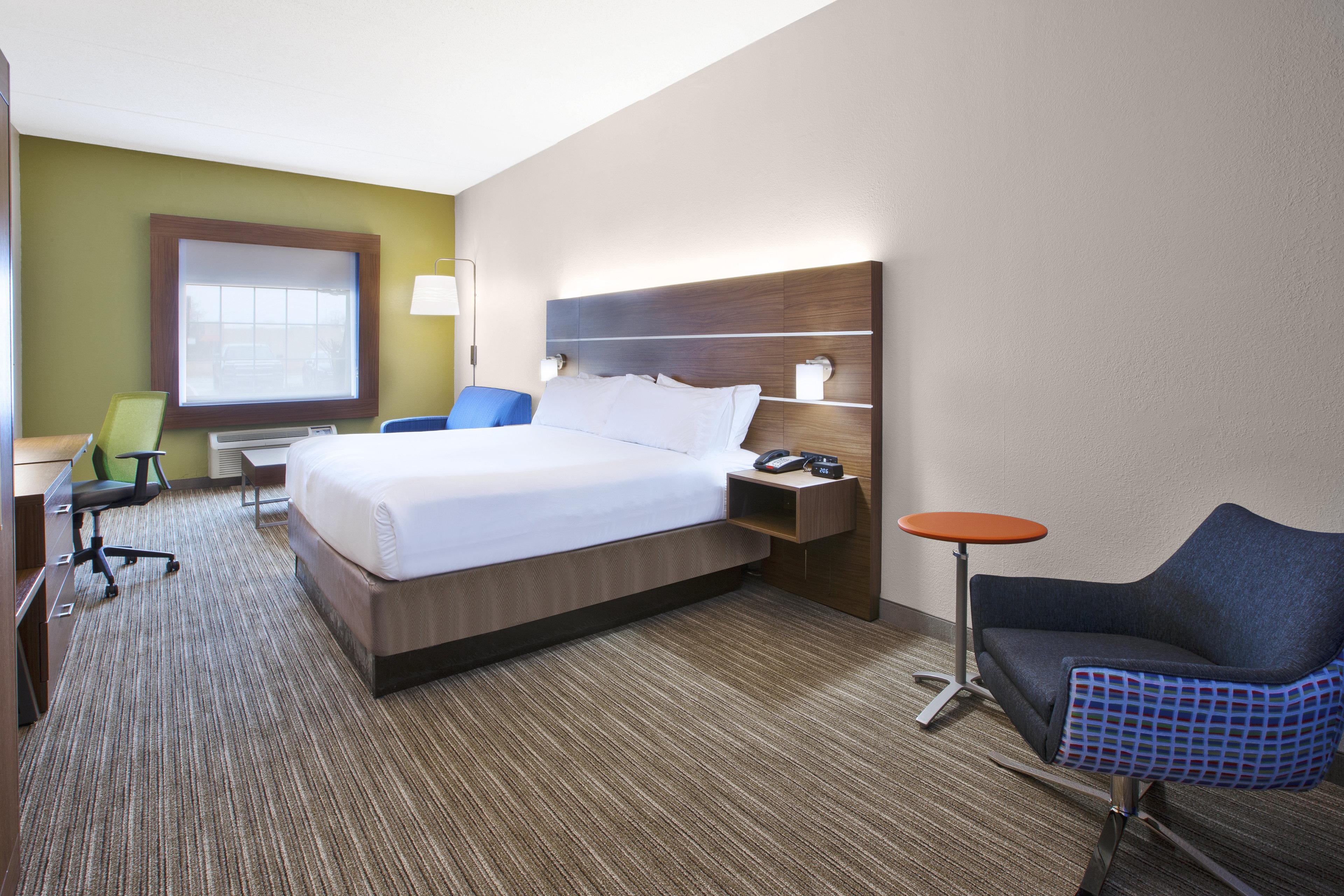 Holiday Inn Express Hotel & Suites Manchester Conference Center By Ihg Exterior photo